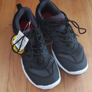 Body glove men's Dynamo Ribcage, NWT, size 8